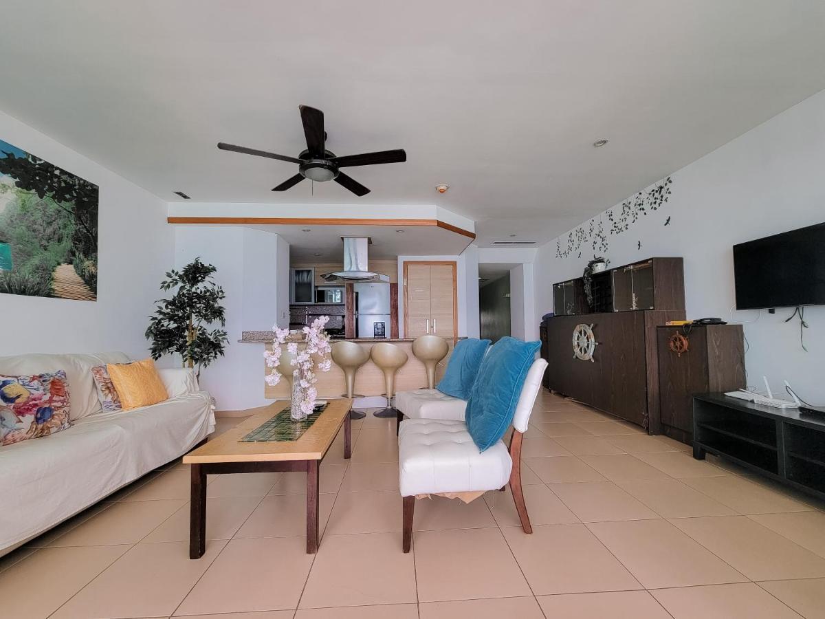 Marbella Towers Beachfront 2 Bedrooms ฆวนโดลีโอ ภายนอก รูปภาพ